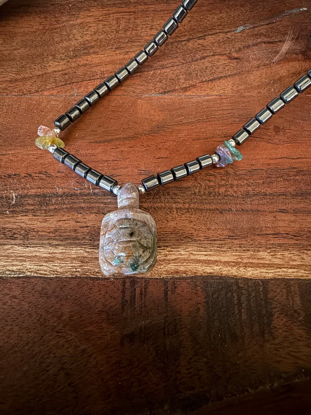Artisan Hematite Gemstone Chip Turtle Pendant Necklace 16”